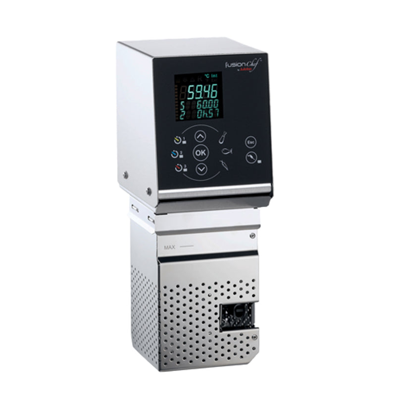 FusionChef Diamond Circulator front view. 3 row LED displing temprature, time, etc