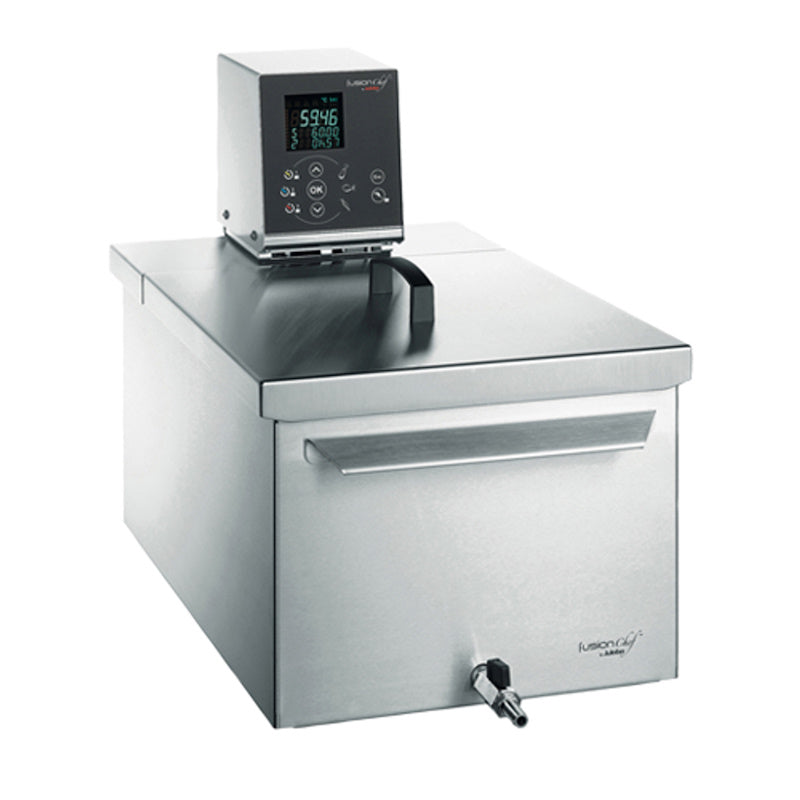 Fusionchef Diamond circulator with medium size 27 litre water bath